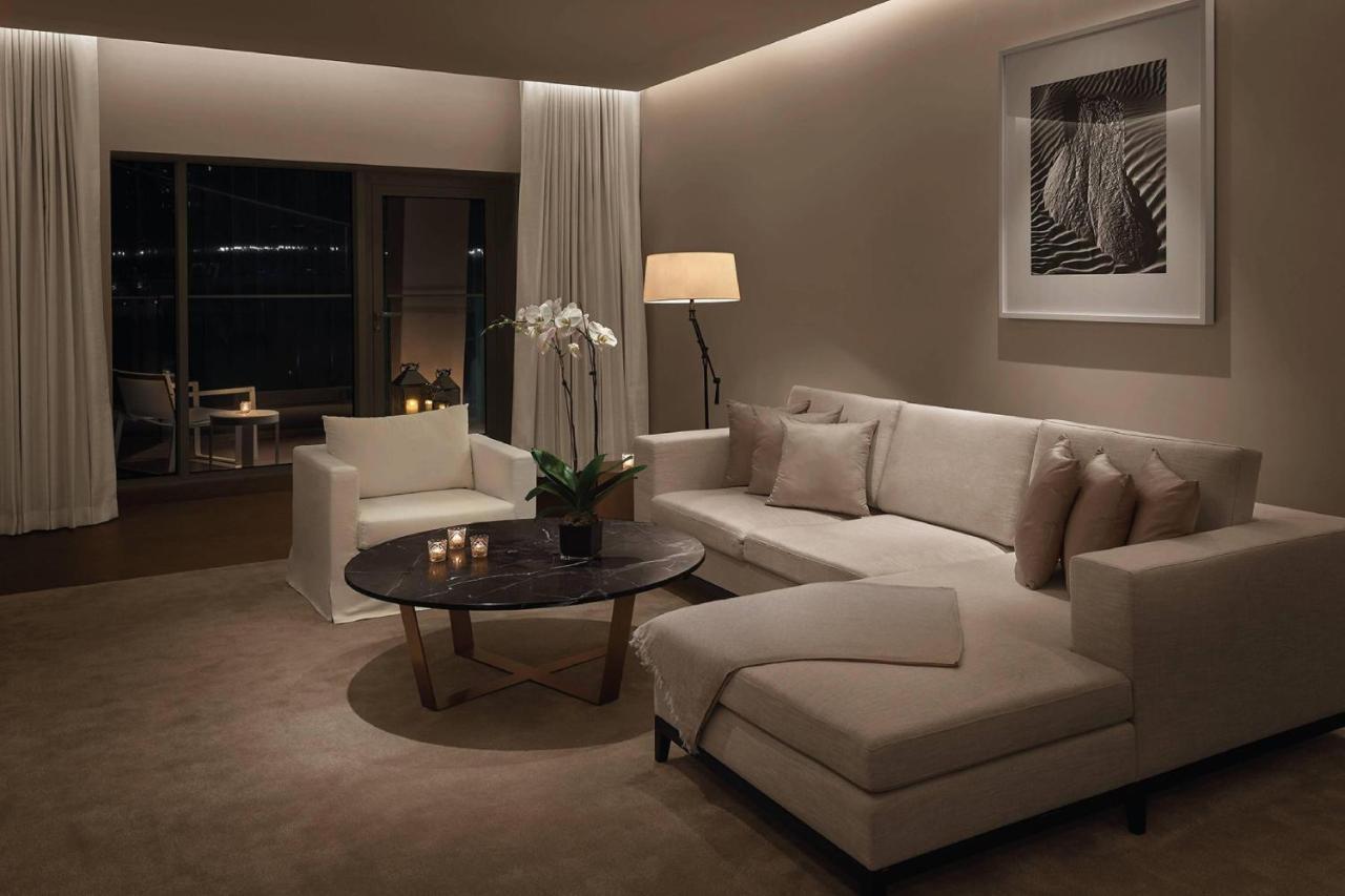 The Abu Dhabi Edition Luaran gambar A living room