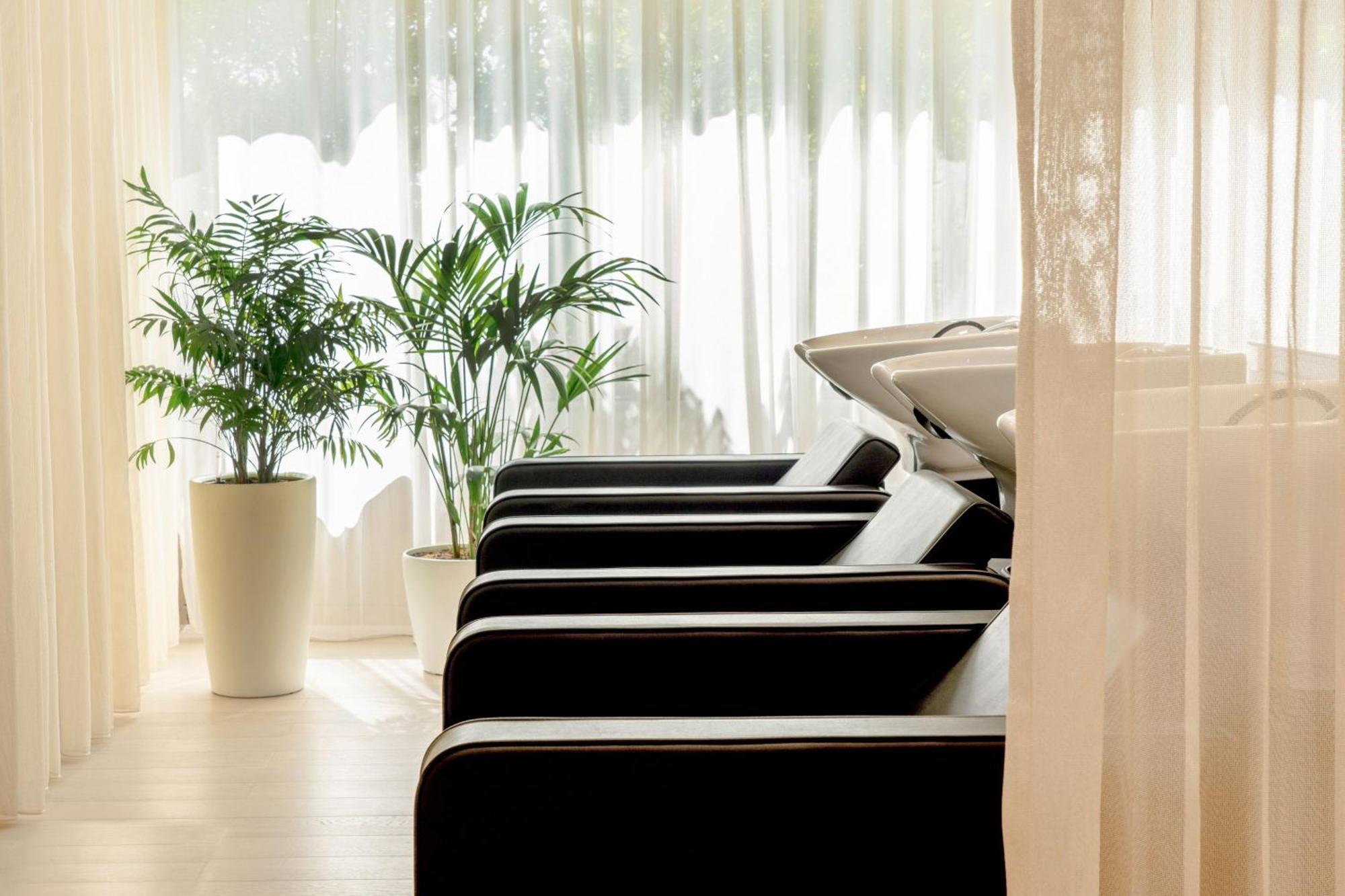 The Abu Dhabi Edition Luaran gambar A hair salon