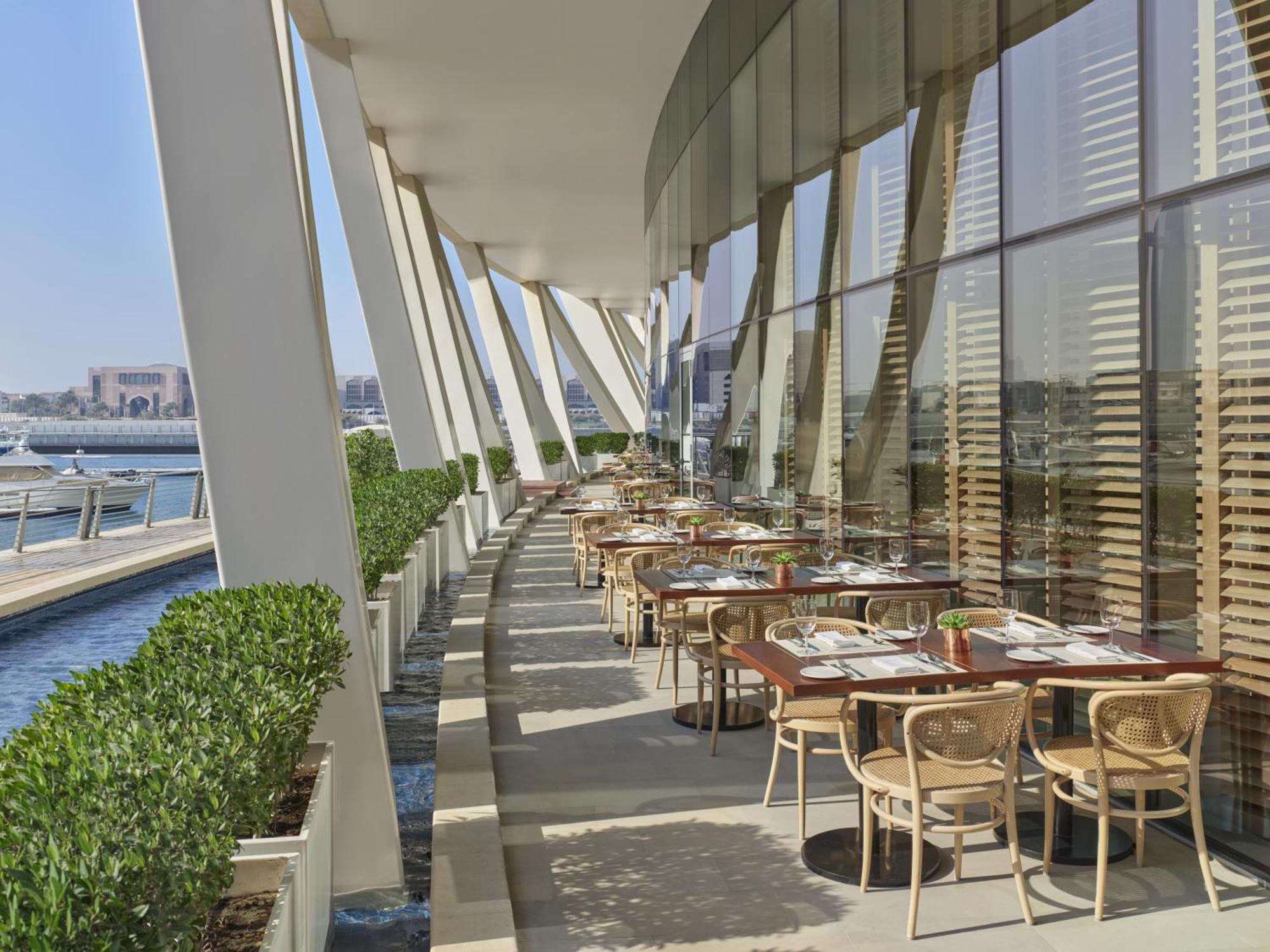 The Abu Dhabi Edition Luaran gambar The Terrace
